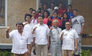 Terharu Disambangi Aziz Syamsudin, Atletik Janji Sumbang Dua Emas