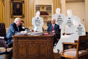 Ahli Strategi Gedung Putih Dipecat