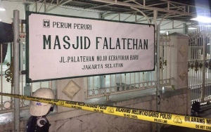 Orang Tak Dikenal Tusuk Aparat Polisi