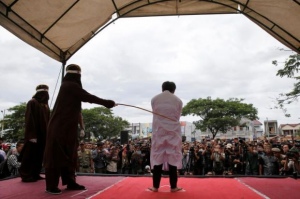 Aceh Pertimbangkan Hukuman Cambuk Dalam Penjara