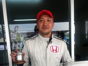 Kalah Spek, Alvin Bahar Harus Puas Masuk Podium 2 