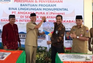 AP II Salurkan Dana Bina Lingkungan