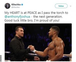 WBA Perintahkan Joshua Hadapi Petinju Kuba