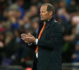 Belanda Hancur-hancuran, KNVB Langsung  PHK Danny Blind 