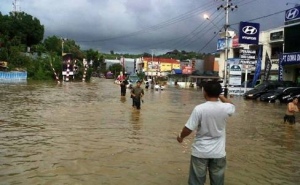 4.510  Jiwa Mengungsi Akibat Banjir dan Longsor di Kota Bitung
