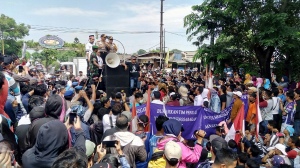 Dirut PT Angkasa Pura II Didemo Ratusan Warga Desa Rengas
