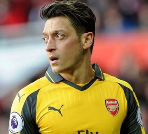 Ozil: Kami Akan Berikan Segalanya Untuk Arsenal