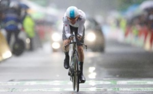 Geraint Thomas Rebut Etape Pertama