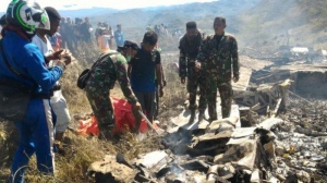 12 Korban Meninggal Dunia Pesawat Hercules <b style=