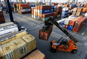 Menko Maritim Pastikan Layanan di Priok Berjalan Baik
