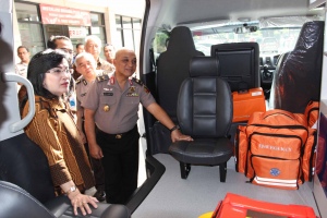  MOBIL AMBULANCE BANTUAN BANK BNI 
