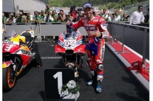 Davizioso Taklukan Marquez Lewat Drama Mendebarkan