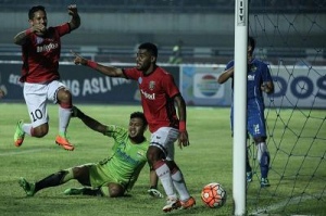 Essien Dan Cole Tak Mampu Selamatkan Maung Bandung
