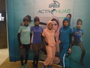 Specs Ciptakan Kerudung Muslimah Untuk Olahraga