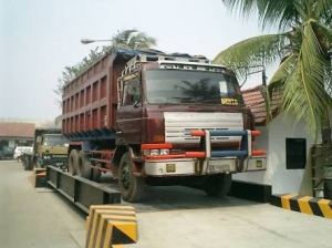 Operator Angkutan Barang Nakal Bakal Kena Jewer