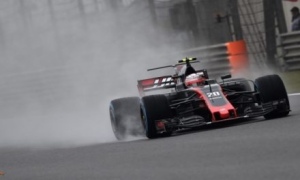 Cuaca Buruk Hentikan Latihan Pembuka GP Shanghai