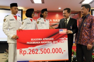 Bank BRI Berikan Beasiswa Pada Pasukan Paskibraka