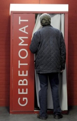 Bandara Jerman Tawarkan Bilik 300 Doa Dengan 65 Bahasa 