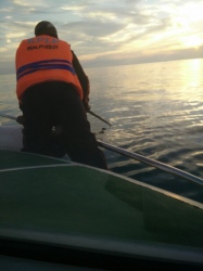 Kapal Patroli Terus Lakukan Pencarian Korban Pesawat Skytruck