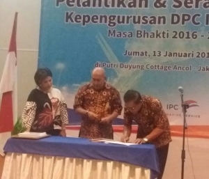 Carmelita Hartoto Lantik Pengurus DPW INSA Jaya Periode 2016-2020
