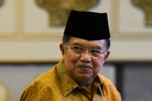 Wapres Jusuf Kalla Buka Aksi Bersih-Bersih 1.001 Masjid