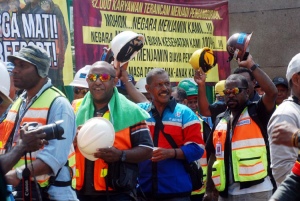 KARYAWAN FREEPORT MENGADU KE DPR