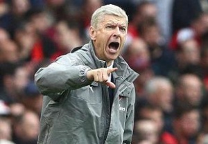 Arsene Wenger Profesor Yang Egois