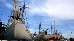 Menhub Akan Bangun 100 Unit Kapal Pelra