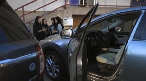Diijinkan Menyetir, Wanita Saudi Ingin Jadi Supir Taksi Online