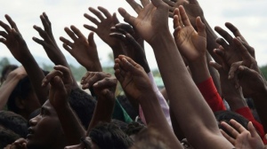 Memberi Makan Ribuan Pengungsi,  Bangladesh Berharap Bantuan Internasional
