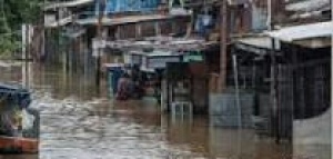 Ribuan Rumah di Bantaran Sungai Ciliwung Terendam
