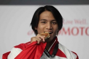 Gagarin Rebut Emas, Renang Lampaui Target