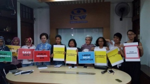 Presiden Jokowi Didesak Bentuk Tim Kasus Penganiayaan Novel Baswedan