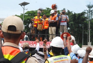 KARYAWAN FREEPORT MENGADU KE DPR