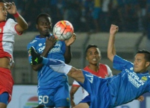 Erick Weeks Lewis Dikritik Belum In Dengan Atmosfir Persib Bandung 
