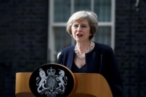 Theresa May Kecam Keras Serangan Di Luar Gedung Parlemen
