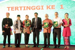 BANK DKI SERAHKAN ZIS