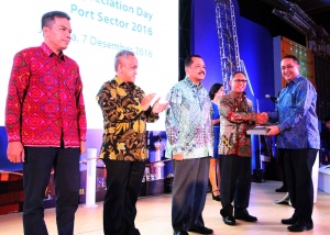  PENGEMBANGAN SEKTOR KEPELABUHANAN