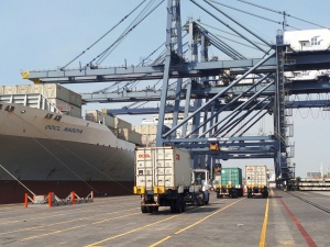 JICT Sepi, Layanan Kapal di Tiga Terminal  Priok Normal
