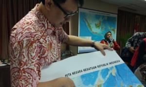 China Kritik Perubahan Nama Tidak Masuk Akal
