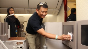 Garuda Indonesia Group Gelar Aircraft Cleaning Campaign