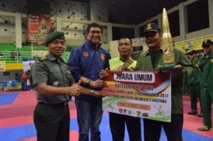 Karateka Mabesad Dan Inkai Jatim Berjaya
