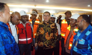 KARYAWAN FREEPORT MENGADU KE DPR