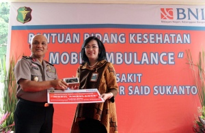  MOBIL AMBULANCE BANTUAN BANK BNI 