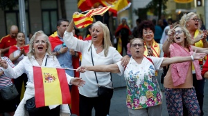 Demo Pro Kesatuan Spanyol Saingi Pro Kemerdekaan Catalonia