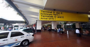 Pemindahan Airlines Internasional, Menunggu Kesiapan Fasilitas T3