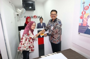 Peresmian Kantor Kas Bank DKI Pasar Enjo