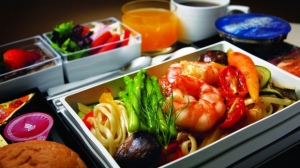 Alkohol dan Hiburan Gratis Penerbangan Asia Dipertanyakan