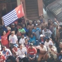 Makin Keruh, Warga Melbourne Kibarkan Bendera Papua Barat Di Konsulat Indonesia
