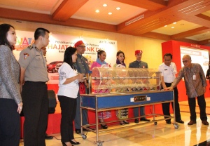 PENARIKAN UNDIAN HAJATAN BANK DKI